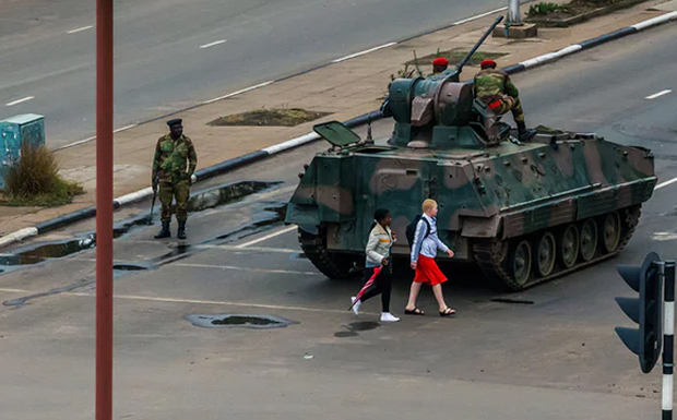 Ζιμπάμπουε: Ο στρατός αναλαμβάνει τον έλεγχο…