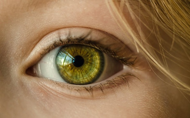 Πώς να αντιμετωπίσετε τις εαρινές αλλεργίες στα μάτια