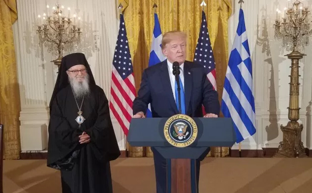 Ο Θεός να ευλογεί την Ελλάδα και τις ΗΠΑ, είπε ο Πρόεδρος Ντόναλντ Τραμπ