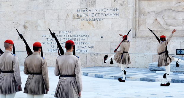 Β. Μαρκεζίνης: Οι υπηρετούντες τον λαό πρέπει όχι μόνο ν’ ακούουν, αλλά και να υπακούουν