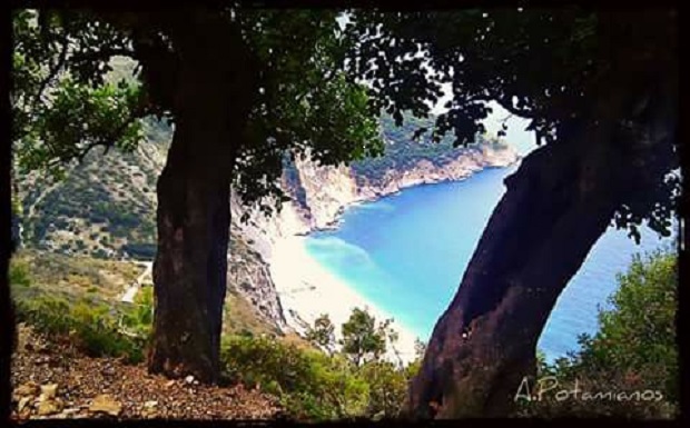 Ανάμεσα στις δέκα καλύτερες ελληνικές παραλίες για το 2019 η παραλία του Μύρτου