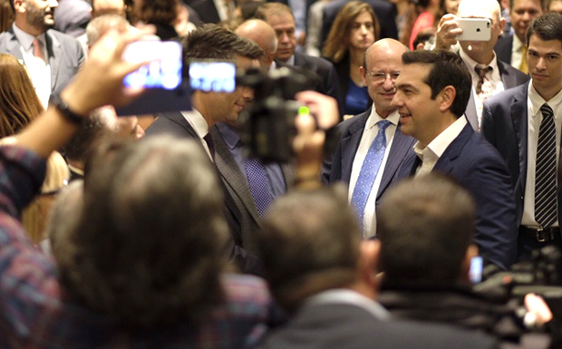 Αλ. Τσίπρας: Χάρη στις προσπάθειες του λαού μας, η Ελλάδα γυρίζει σελίδα