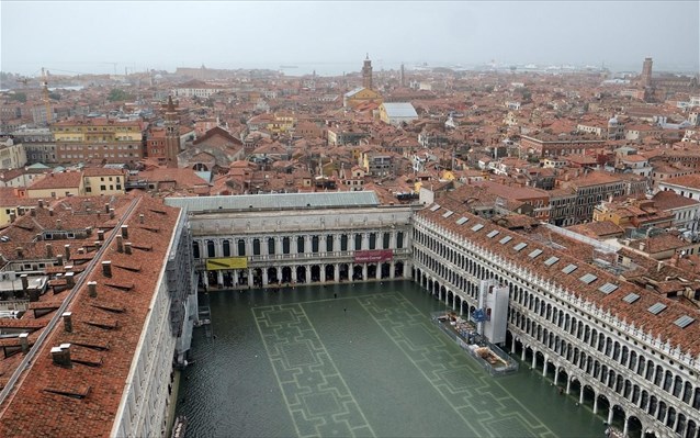 Βυθίστηκε» η Βενετία – Επτά νεκροί σε όλη την Ιταλία από την κακοκαιρία