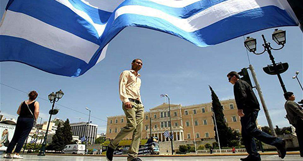ΣΕΒ: Ενας Ελληνας παράγει το εισόδημα που καταναλώνουν τρεις