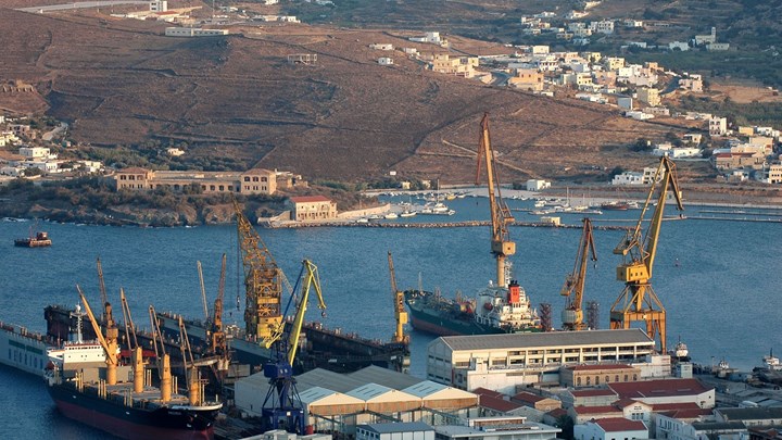Ρεκόρ εργασιών στο ναυπηγείο Σύρου
