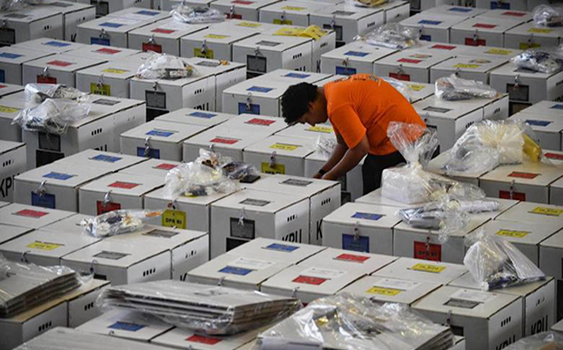 Ασύλληπτο: 272 εκλογικοί υπάλληλοι νεκροί στην Ινδονησία, λόγω υπερκόπωσης κατά την καταμέτρηση