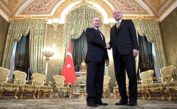 Ερντογάν και Πούτιν. Οι γνώριμοι φίλοι
