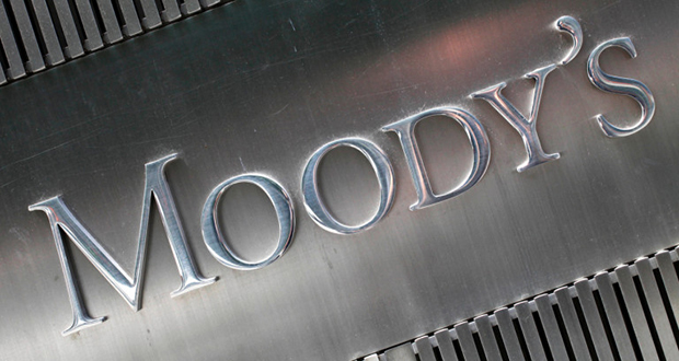 Διπλή αναβάθμιση της Moody’s για τις ελληνικές τράπεζες, με θετικό outlook