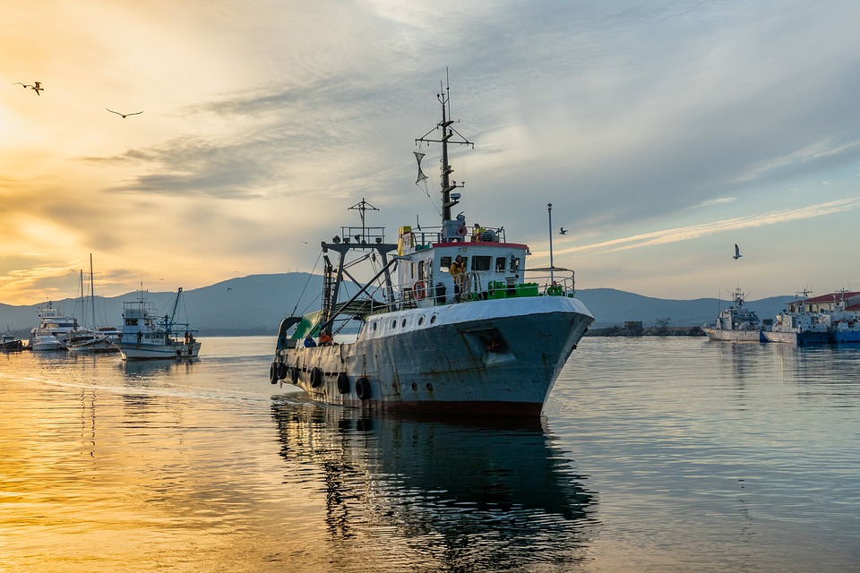 Έως 24.000 ευρώ τον μήνα σε κάθε Έλληνα αλιέα που επλήγη από τον κορονοϊό!