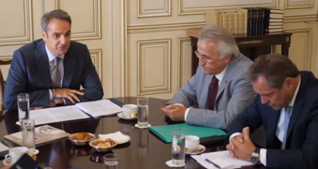 Συνάντηση του Πρωθυπουργού Κυριάκου Μητσοτάκη με εκπροσώπους κοινωνικών εταίρων