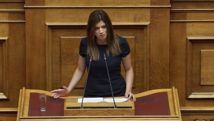 Κ. Νοτοπούλου στη Βουλή: Καταψηφίζουμε και αντιστεκόμαστε με όλη μας τη δύναμη απέναντι στην ιδιωτικοποίηση του ΕΣΥ