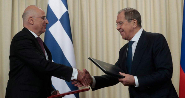 Κοινό Πρόγραμμα Διαβουλεύσεων Ελλάδας – Ρωσίας υπέγραψαν Δένδιας – Λαβρόφ (Δηλώσεις)