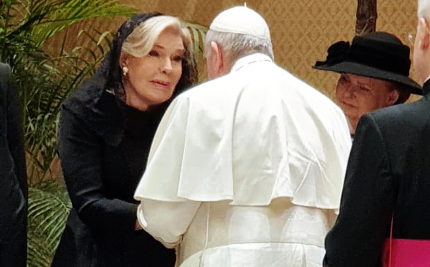 Η Μαριάννα Β. Βαρδινογιάννη συναντήθηκε με τον Πάπα Φραγκίσκο