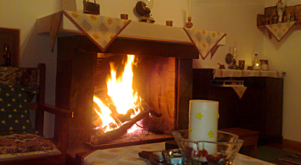 Πρωτοχρονιά στη Ρούμελη: Το “Πάντρεμα της Φωτιάς” και το “Σπούρνι”