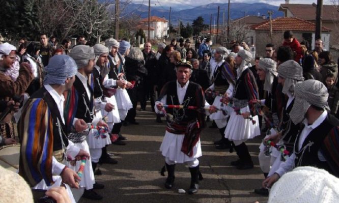 Ραγκουτσάρια – γιάλα- γιάλα – μπαμπούγερα: Ήθη και έθιμα των Φώτων