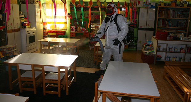 Ξεκίνησε η προληπτική απολύμανση σε όλα τα σχολικά κτήρια του Δήμου Πειραιά