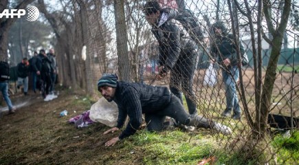 Μεταναστευτικό: Στα ελληνικά σύνορα 13.000 θύματα του πολιτικού παιχνιδιού του Ερντογάν