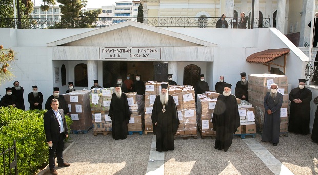 ΣΥΓΚΙΝΗΣΗ ΣΤΗΝ Ι. ΜΗΤΡΟΠΟΛΗ ΠΕΙΡΑΙΑ ΑΠΟ ΤΗΝ ΠΡΟΣΦΟΡΑ ΤΟΥ ΙΔΡΥΜΑΤΟΣ «ΜΑΡΙΑΝΝΑ Β. ΒΑΡΔΙΝΟΓΙΑΝΝΗ» ΚΑΙ ΤΗΣ «ΕΛΠΙΔΑΣ»