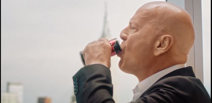 Το νέο διαφημιστικό σποτ της HELL ENERGY με τον Bruce Willis μόλις κυκλοφόρησε!