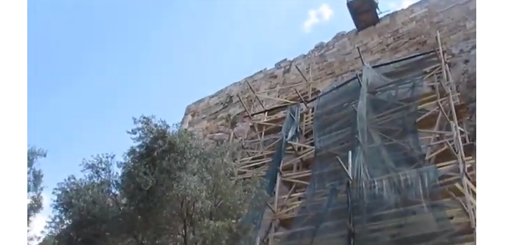 Σ. Σακοράφα για το ξύλινο ικρίωμα της Ακρόπολης: «Είναι κατασκεύασμα παρανομίας , προχειρότητας και εγκληματικής αδιαφορίας» (video)