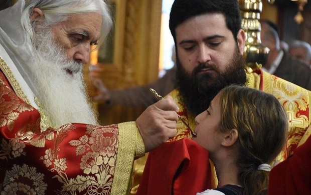 Κανείς δεν αρρώστησε από τη Θεία Κοινωνία