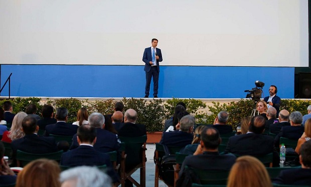 H ομιλία του υπουργού Τουρισμού Χάρη Θεοχάρη και το video της καμπάνιας του ελληνικού τουρισμού το 2020