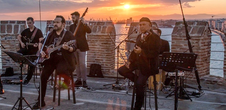 Συναυλία του Κώστα Μακεδόνα από… τον Λευκό Πύργο