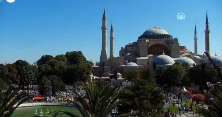 Live: H Αγιά Σοφιά άνοιξε ως τζαμί – Η πρώτη προσευχή 24/07/2020