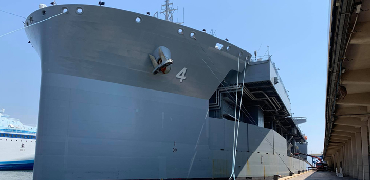Στην Ελλάδα γιγαντιαίο πλοίο του αμερικανικού πολεμικού ναυτικού USS Hershel “Woody” Williams