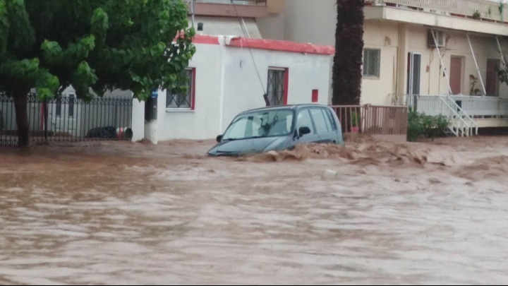 Τη θλίψη του για την τραγωδία στην Εύβεια εκφράζει ο πολιτικός κόσμος της χώρας