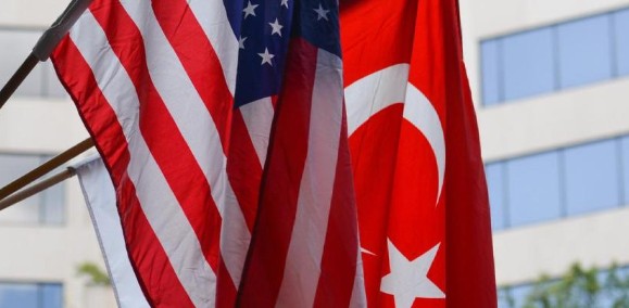 S-400: Ανεβάζουν το θερμόμετρο οι κυρώσεις των ΗΠΑ κατά της Τουρκίας – Με αντίποινα απειλεί η Τουρκία