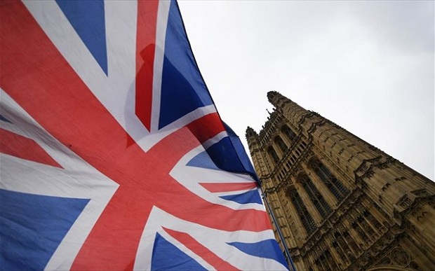 Μάκης Κουρής: Ζηλεύεις τη Βρετανία – Πήρε ό,τι ζητούσε, και με πολλά δώρα από πάνω
