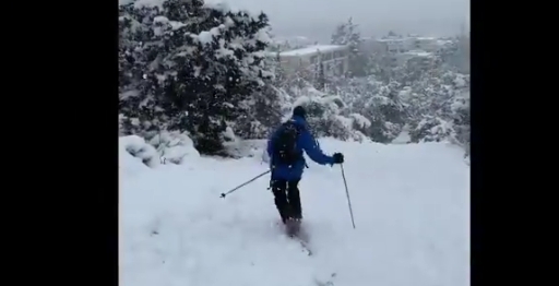 Σκι στην Φιλοθέη έκανε ο Νορβηγός πρέσβης (video)