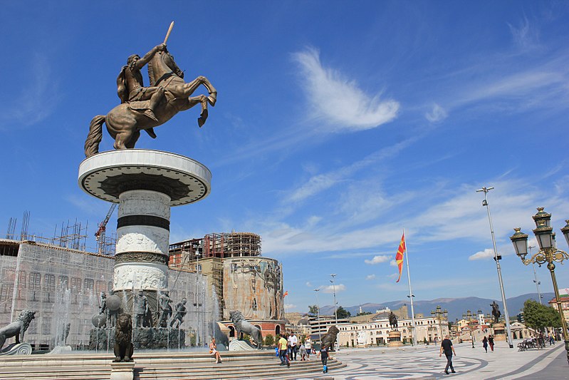 Δήμαρχος των Σκοπίων: Να φύγει το άγαλμα