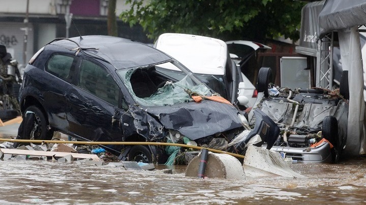 Βροχοπτώσεις: 42 άνθρωποι έχασαν την ζωή τους στην Γερμανία ενώ στο Βέλγιο ζητήθηκε η εκκένωση των παραποτάμιων συνοικιών της Λιέγης