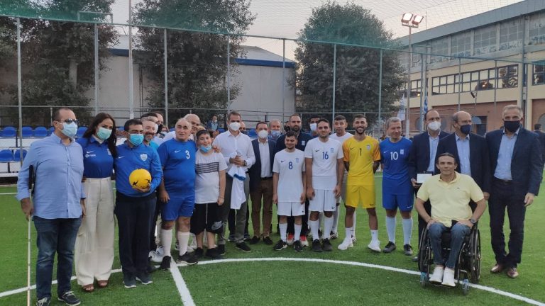 Την εθνική ομάδα ποδοσφαίρου 5×5 τυφλών, επισκέφθηκε στην Μίκρα ο Κυριάκος Μητσοτάκης
