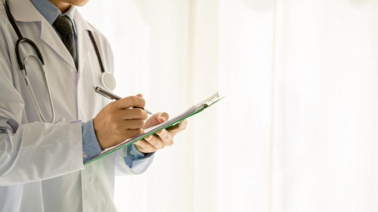 Προσλήψεις επικουρικών ιατρών – Ανακοίνωση υπ. Υγείας
