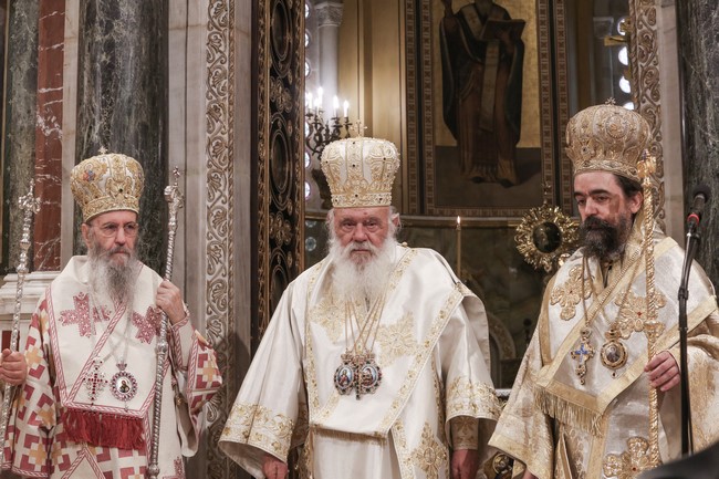Αρχιεπίσκοπος Ιερώνυμος: Αυτός που διαφωνεί και δεν θέλει να τηρήσει τη γραμμή της Εκκλησίας να αποσυρθεί στο σπίτι του