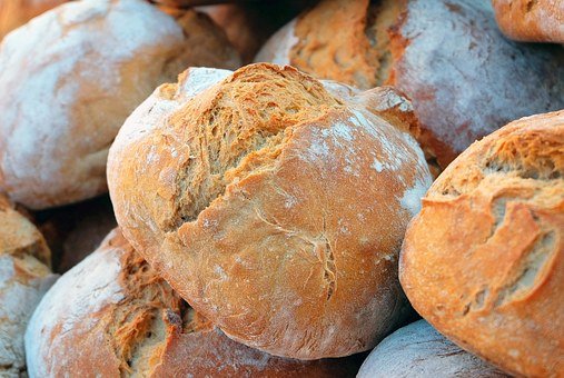 Τουρκία: Στην ουρά για ένα καρβέλι ψωμί – 200 λίρες ο βασικός μισθός