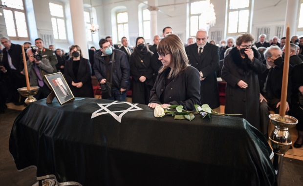 Κίνηση υψηλού συμβολισμού η παρουσία ανώτατων αξιωματούχων στην κηδεία του δημάρχου Ιωαννίνων Μωυσή Ελισάφ