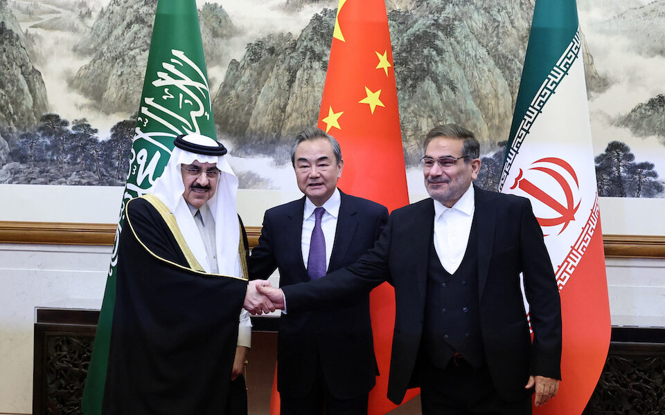 Ιράν και η Σαουδική Αραβία ήρθαν σε συμφωνία αποκατάστασης των διπλωματικών σχέσεων μέσω… Κίνας