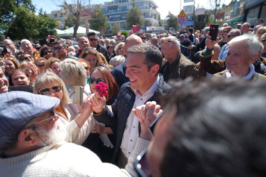 Αλ. Τσίπρας: Δέσμευσή μας ότι θα υψώσουμε φράχτη στην αισχροκέρδεια, την τραπεζική αυθαιρεσία και την αδικία