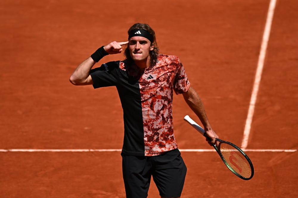 Roland Garros: Φοβερός Τσιτσιπάς… Εμφατική πρόκριση στους “16”