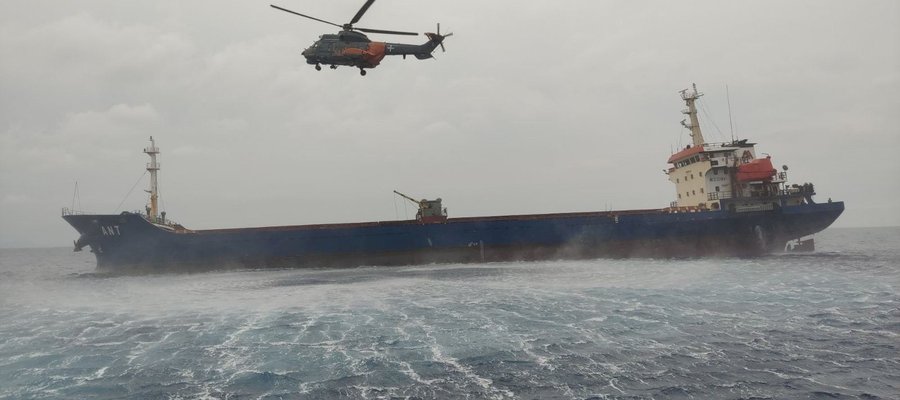 Σύγκρουση φορτηγών πλοίων ανοιχτά της Χίου – Αρνήθηκε την ελληνική βοήθεια το ένα από τα δύο πλοία (video)