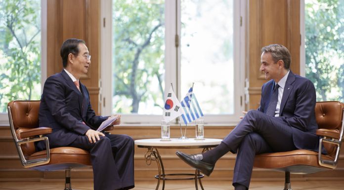 Ο Πρωθυπουργός Κυριάκος Μητσοτάκης συναντήθηκε με τον Πρωθυπουργό της Δημοκρατίας της Κορέας, Han Duck-soo