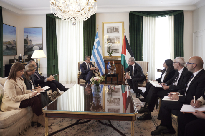 Συνάντηση Κυρ. Μητσοτάκη με τον Παλαιστίνιο πρωθυπουργό: Θέλουμε να βοηθήσουμε στην αντιμετώπιση της δυστυχίας στη Γάζα