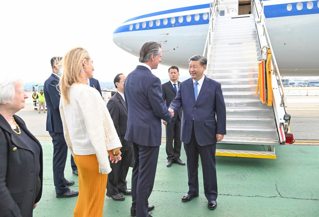 Ο Σι Τζινπίνγκ έφτασε στο Σαν Φρανσίσκο για συνομιλίες με τον Μπάιντεν και συνάντηση της APEC