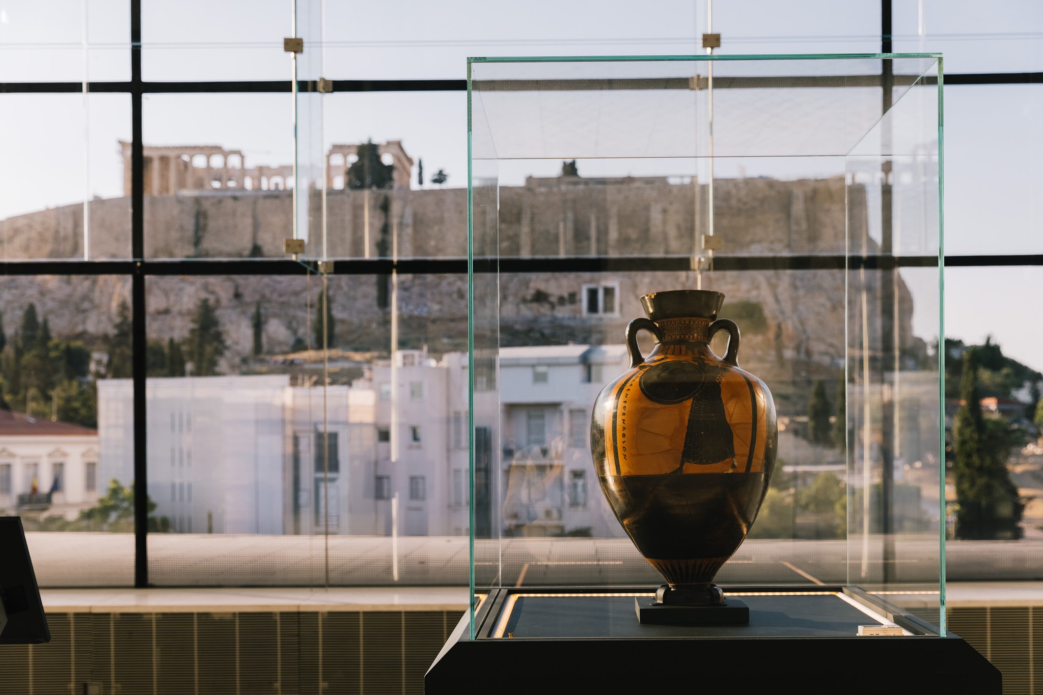 Ανακοίνωση – Μουσείου Ακρόπολης: “Πολιτισμός δεν είναι μόνον οι αρχαιότητες και τα έργα Τέχνης. Πολιτισμός είναι και οι σχέσεις και οι συμπεριφορές των ανθρώπων”