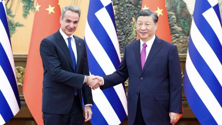 Ο Πρόεδρος Σι Τζινπίνγκ συνάντησε τον Έλληνα πρωθυπουργό στο Πεκίνο