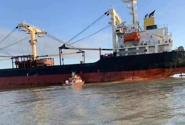 Ελληνόκτητο φορτηγό πλοίο χτυπήθηκε από νάρκη στη Μαύρη Θάλασσα – Δύο τραυματίες